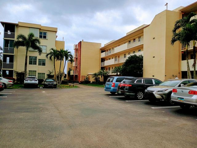 1810 New Palm Way 215, Boynton Beach, FL 33435
