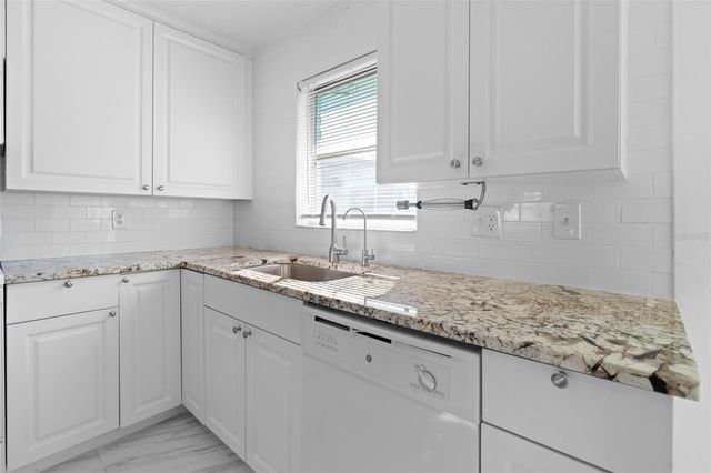 7050 VERSAILLES N, Pinellas Park, FL 33781