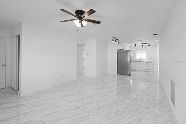 7050 VERSAILLES N, Pinellas Park, FL 33781