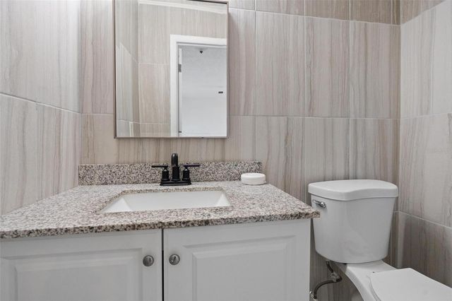 7050 VERSAILLES N, Pinellas Park, FL 33781