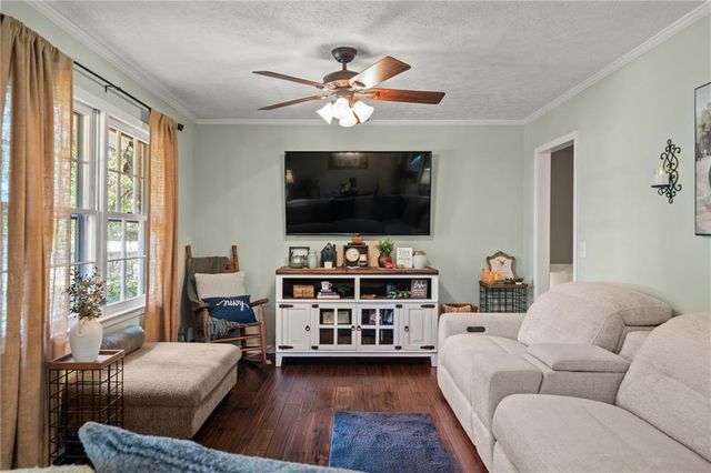 20 Oakdale Drive, Cartersville, GA 30120