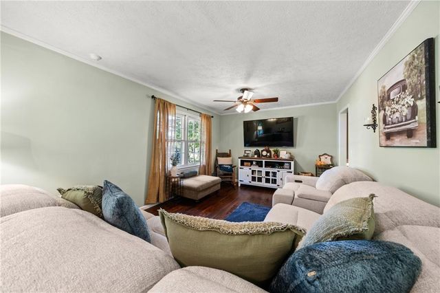 20 Oakdale Drive, Cartersville, GA 30120