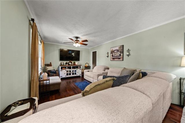 20 Oakdale Drive, Cartersville, GA 30120
