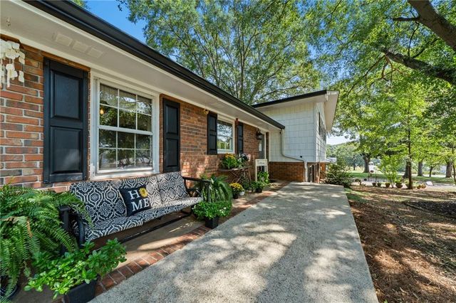 20 Oakdale Drive, Cartersville, GA 30120