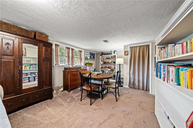 20 Oakdale Drive, Cartersville, GA 30120