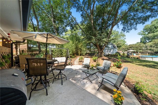 20 Oakdale Drive, Cartersville, GA 30120