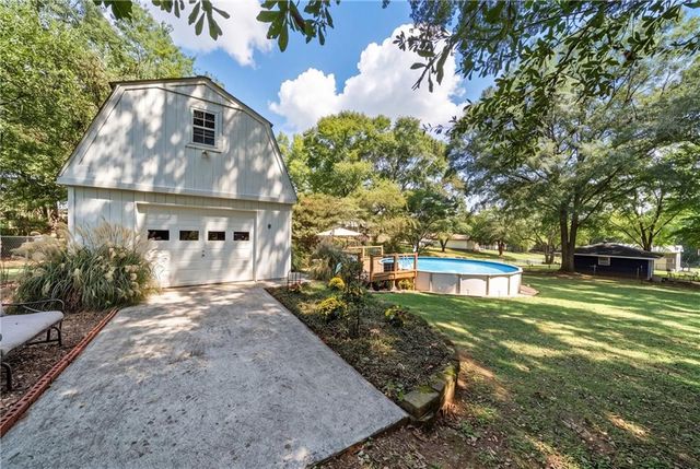 20 Oakdale Drive, Cartersville, GA 30120