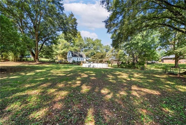 20 Oakdale Drive, Cartersville, GA 30120