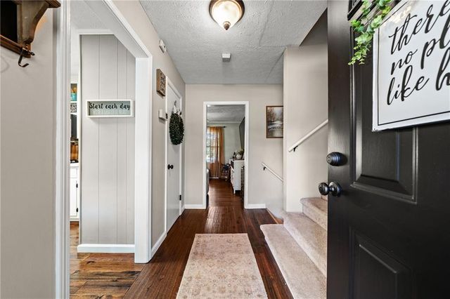 20 Oakdale Drive, Cartersville, GA 30120