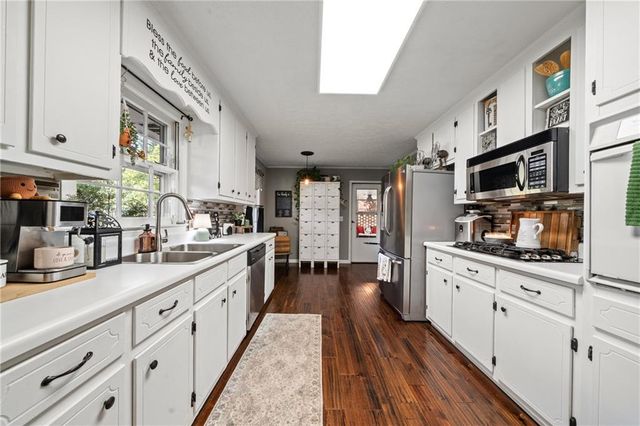 20 Oakdale Drive, Cartersville, GA 30120
