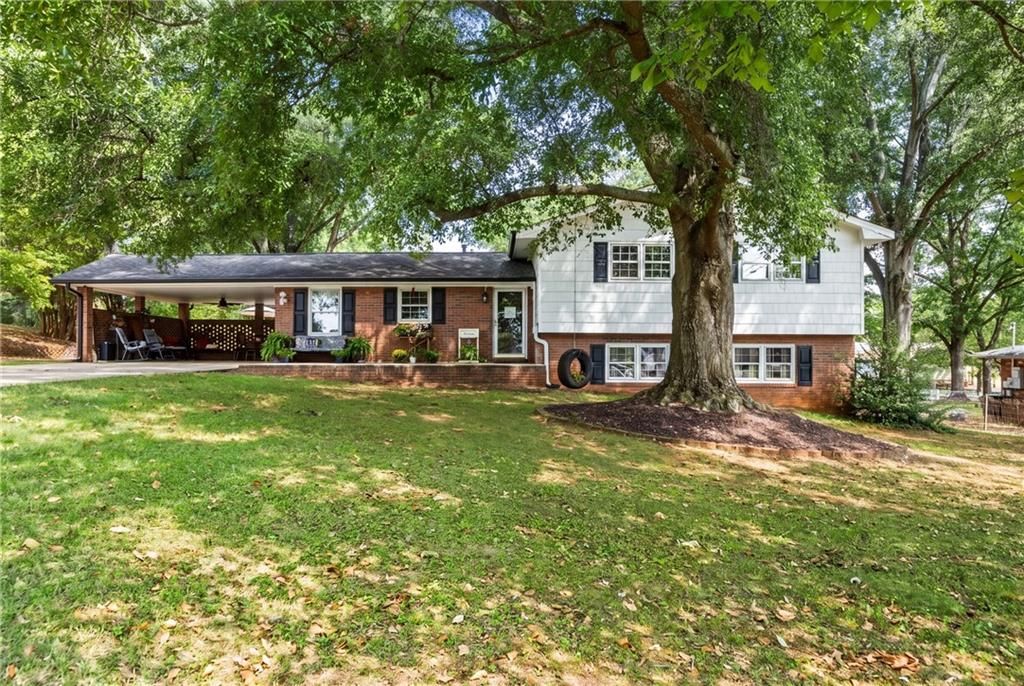 20 Oakdale Drive, Cartersville, GA 30120