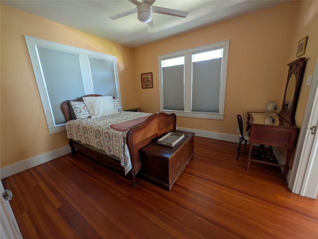 4823 Fannin Drive, Galveston, TX 77551