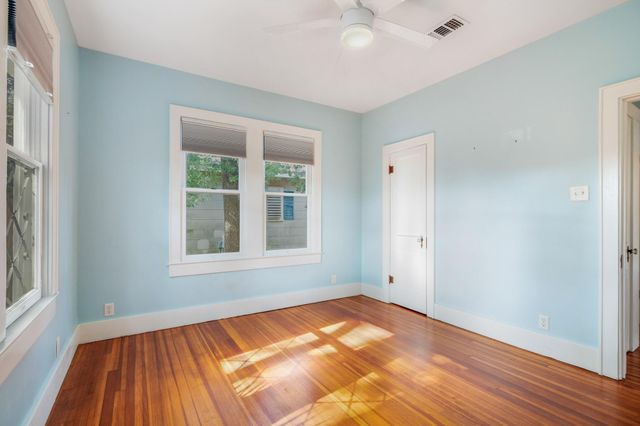 4823 Fannin Drive, Galveston, TX 77551