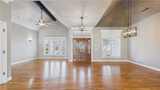 5205 S Bent Tree Drive, Rogers, AR 72745