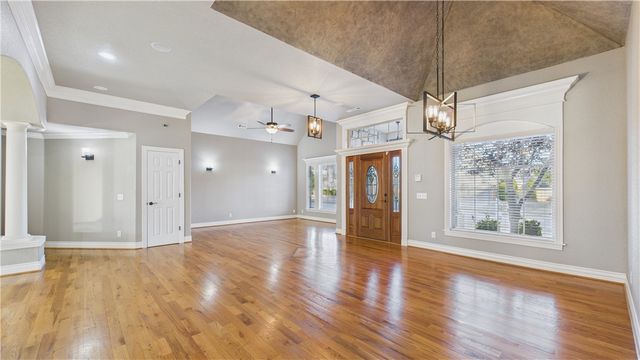 5205 S Bent Tree Drive, Rogers, AR 72745