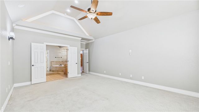 5205 S Bent Tree Drive, Rogers, AR 72745