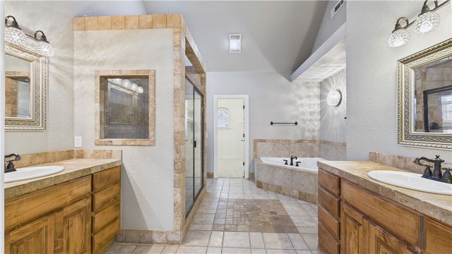 5205 S Bent Tree Drive, Rogers, AR 72745