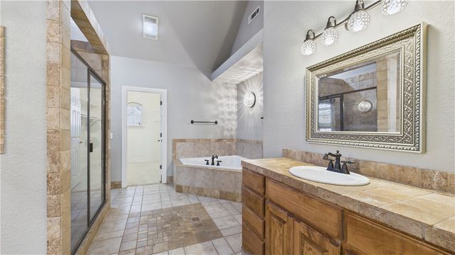 5205 S Bent Tree Drive, Rogers, AR 72745