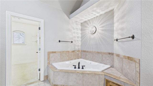 5205 S Bent Tree Drive, Rogers, AR 72745