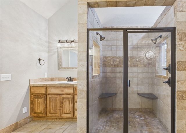 5205 S Bent Tree Drive, Rogers, AR 72745