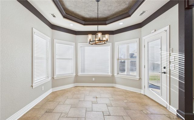 5205 S Bent Tree Drive, Rogers, AR 72745