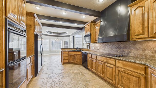 5205 S Bent Tree Drive, Rogers, AR 72745