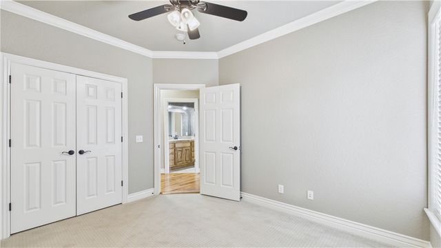 5205 S Bent Tree Drive, Rogers, AR 72745