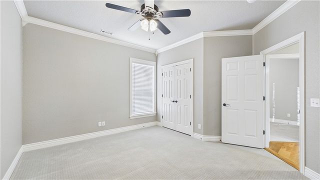 5205 S Bent Tree Drive, Rogers, AR 72745