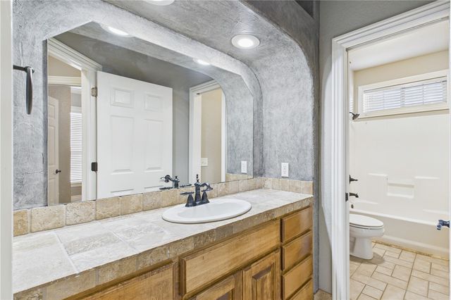 5205 S Bent Tree Drive, Rogers, AR 72745