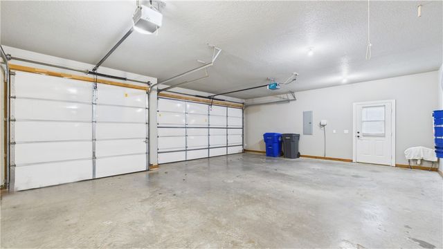 5205 S Bent Tree Drive, Rogers, AR 72745