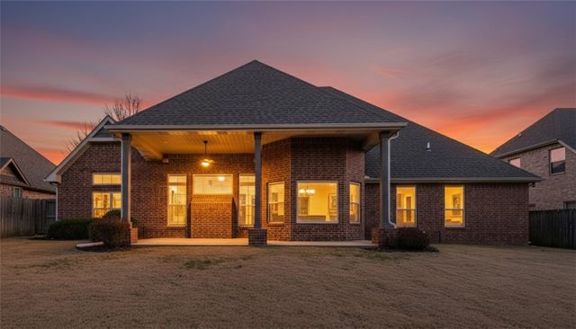 5205 S Bent Tree Drive, Rogers, AR 72745