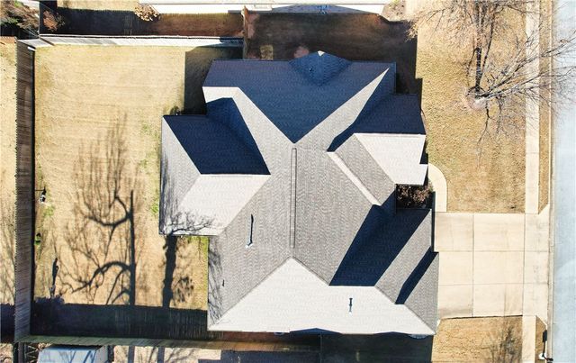 5205 S Bent Tree Drive, Rogers, AR 72745