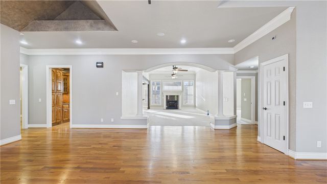 5205 S Bent Tree Drive, Rogers, AR 72745