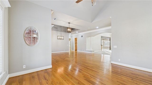 5205 S Bent Tree Drive, Rogers, AR 72745