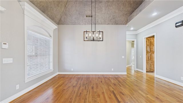 5205 S Bent Tree Drive, Rogers, AR 72745