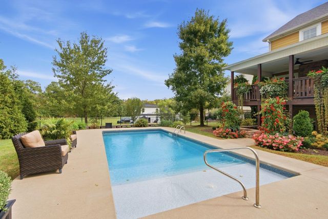 152 Arbor Grove Circle, Georgetown, KY 40324