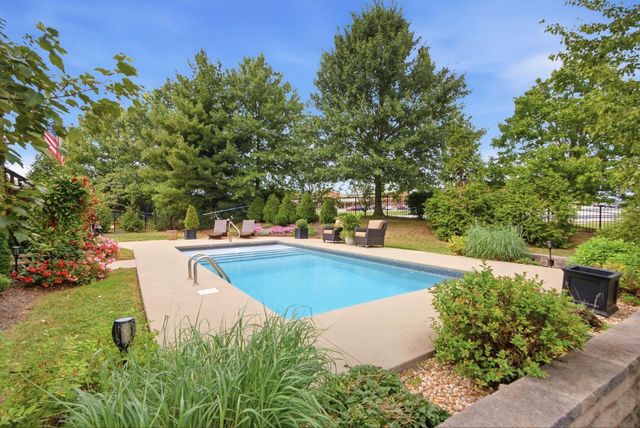 152 Arbor Grove Circle, Georgetown, KY 40324