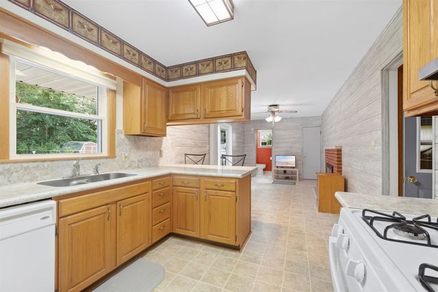 58908 Wray Drive, Elkhart, IN 46517