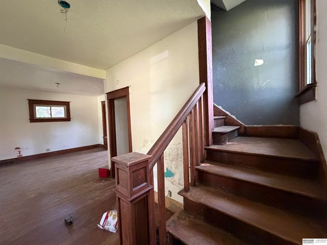 2427 Ellison Avenue, Omaha, NE 68111