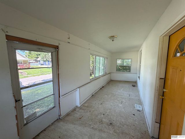 2427 Ellison Avenue, Omaha, NE 68111