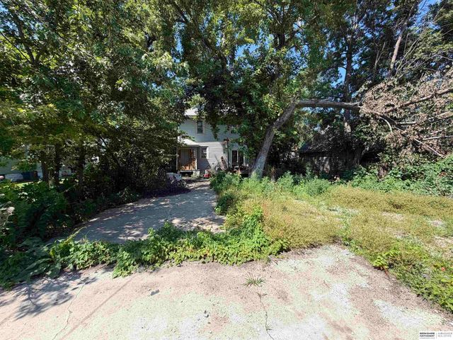 2427 Ellison Avenue, Omaha, NE 68111