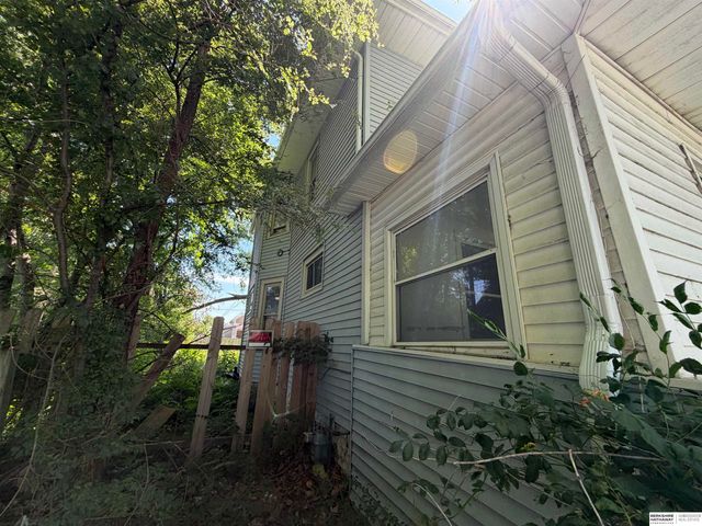 2427 Ellison Avenue, Omaha, NE 68111