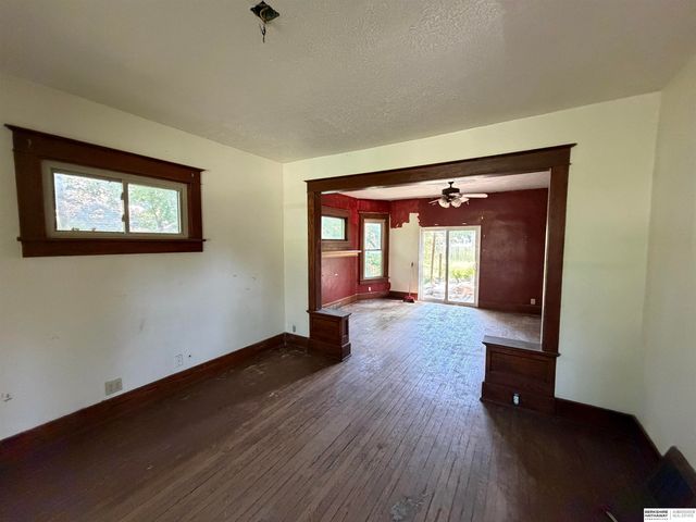 2427 Ellison Avenue, Omaha, NE 68111
