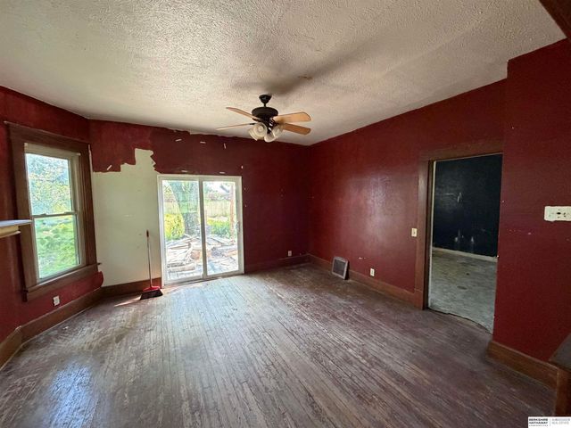 2427 Ellison Avenue, Omaha, NE 68111