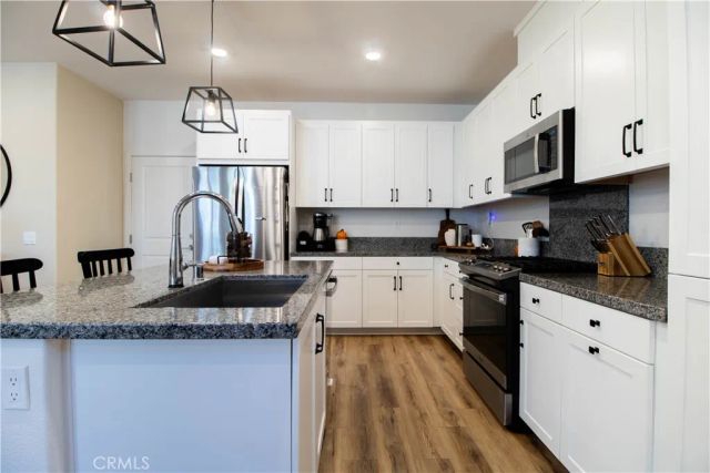 3942 Lavine, Corona, CA 92883