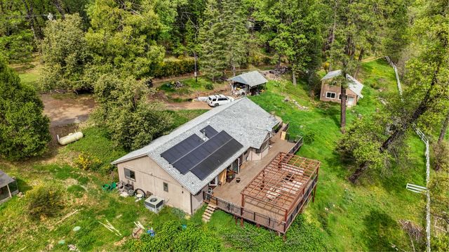 5001 Sheppards Trl, Garden Valley, CA 95633