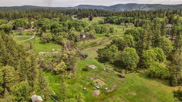 5001 Sheppards Trl, Garden Valley, CA 95633