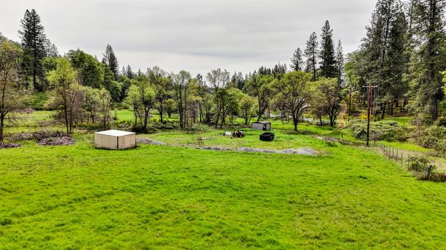 5001 Sheppards Trl, Garden Valley, CA 95633