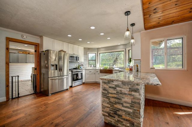 5001 Sheppards Trl, Garden Valley, CA 95633