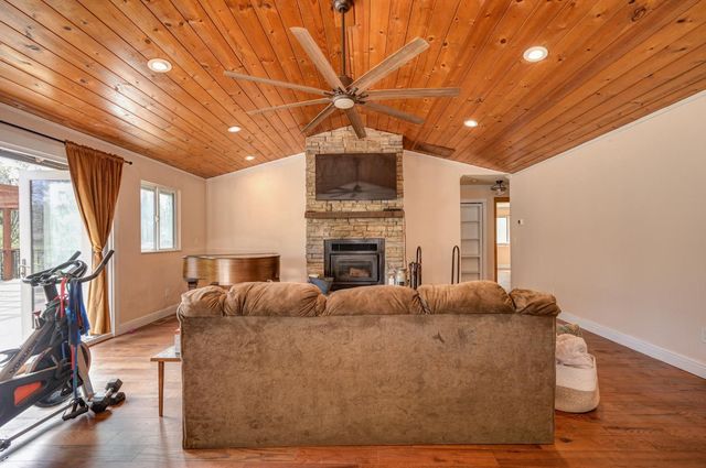 5001 Sheppards Trl, Garden Valley, CA 95633